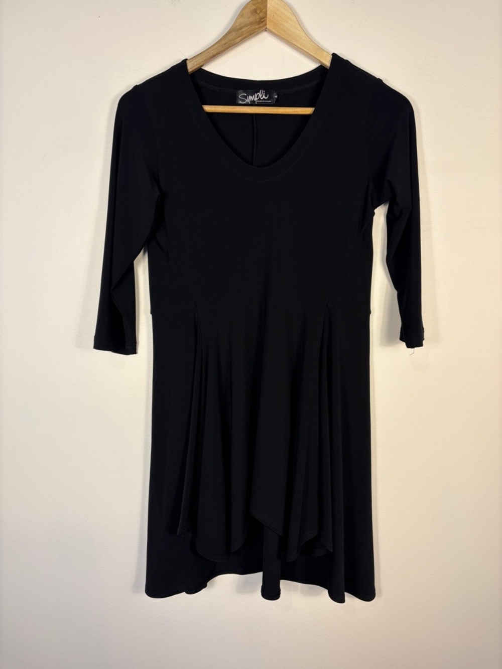 Sympli Black V-Neck Tunic Top 3/4 Sleeves Minimalist Stretch Travel Capsule